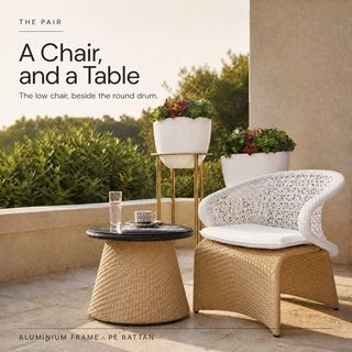 Outdoor Aluminium-Frame Table with Black Glass Top and PE Rattan Woven Chair Set &mdash; photo 2
